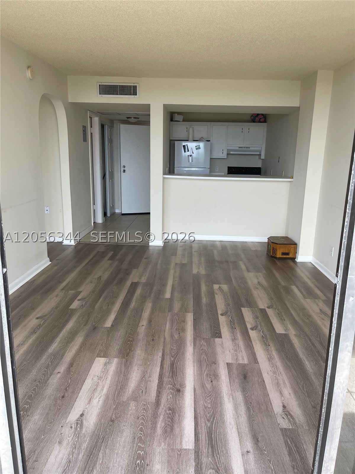 4222 Inverrary Blvd – photo 2