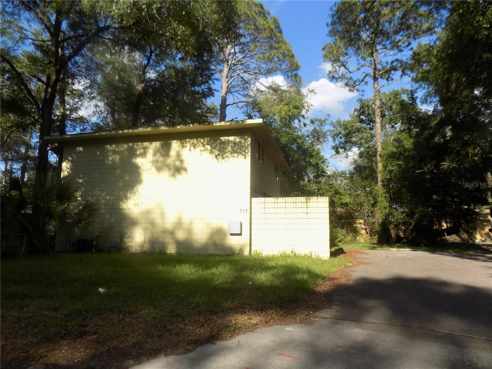 713 SW 69 Street – photo 2