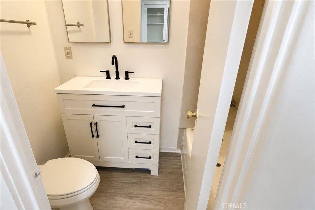 1007 East Maple St – photo 3
