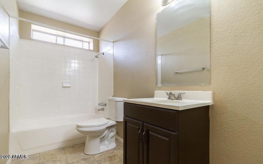3840 N 43rd Avenue – photo 5