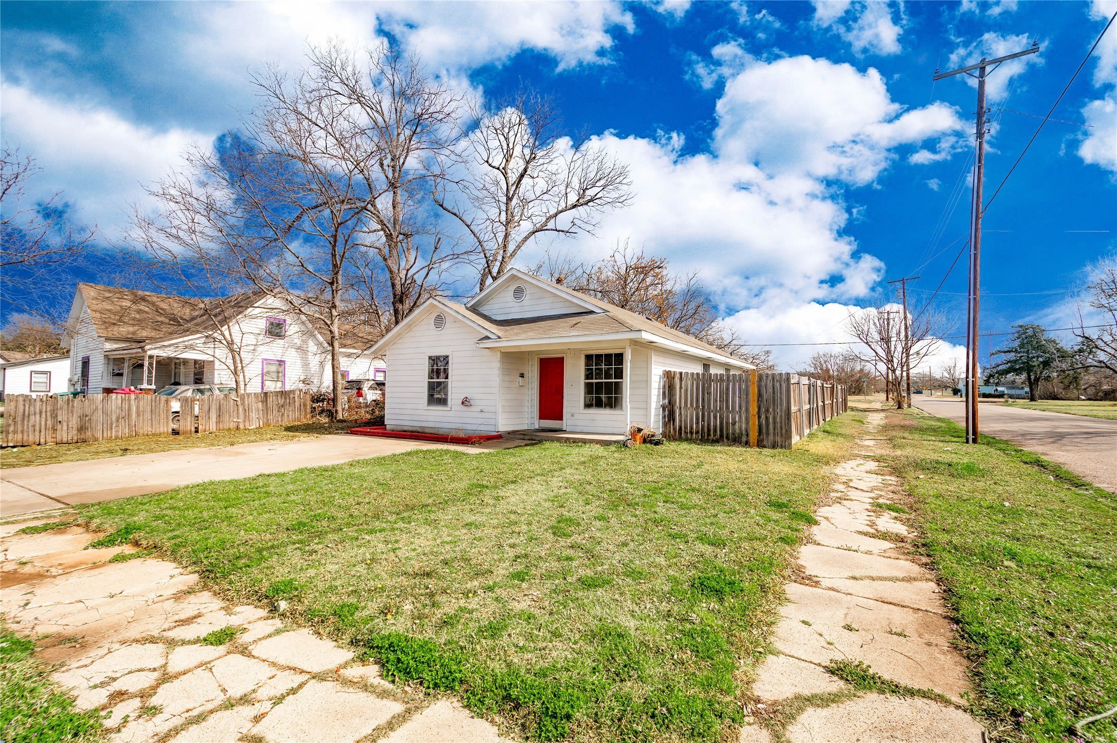 701 E College Street – photo 2