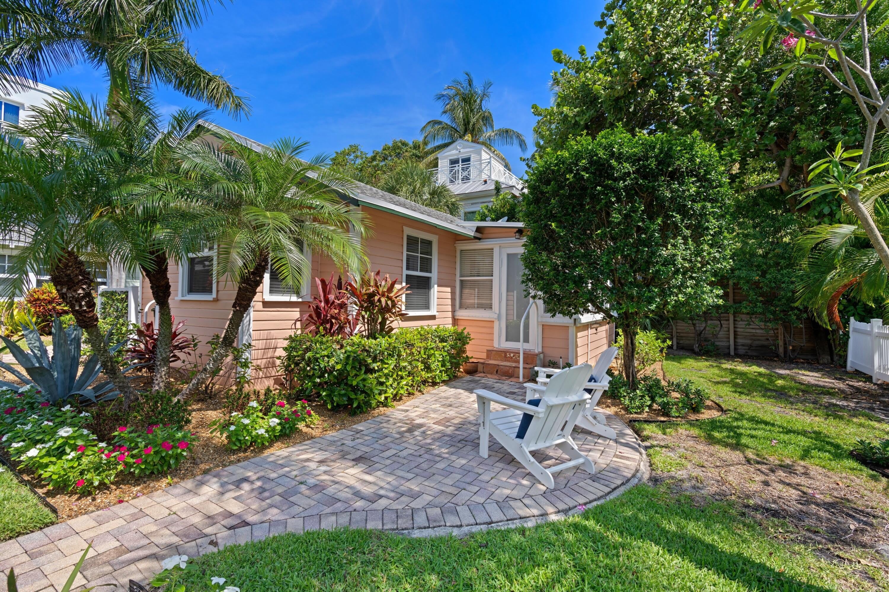 118 SE 7th Avenue – photo 1
