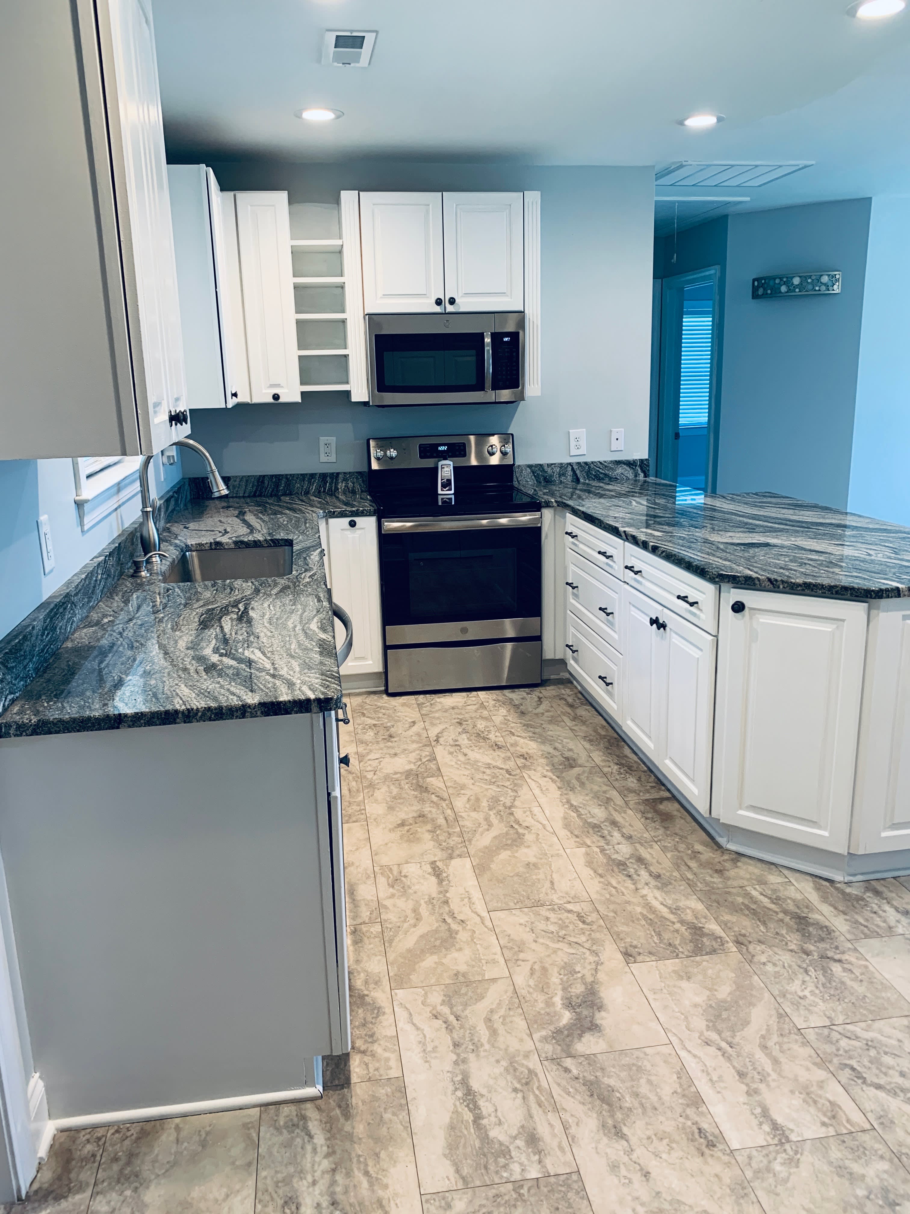 152 Talley St – photo 3