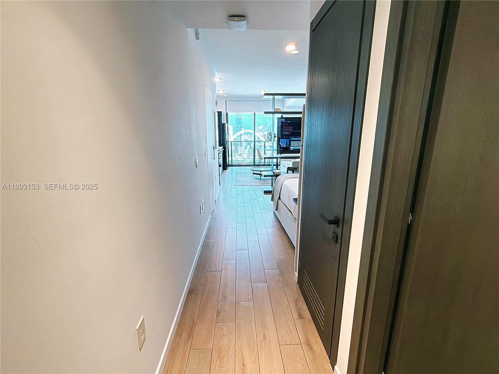 98 Ne 5th St – photo 5