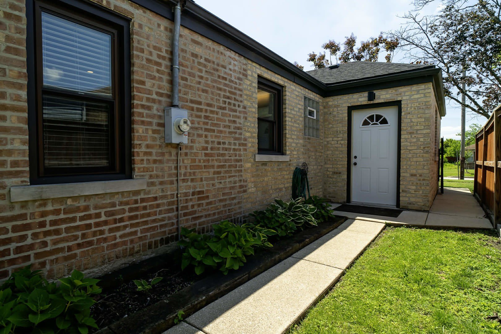 2537 Willow Street – photo 4