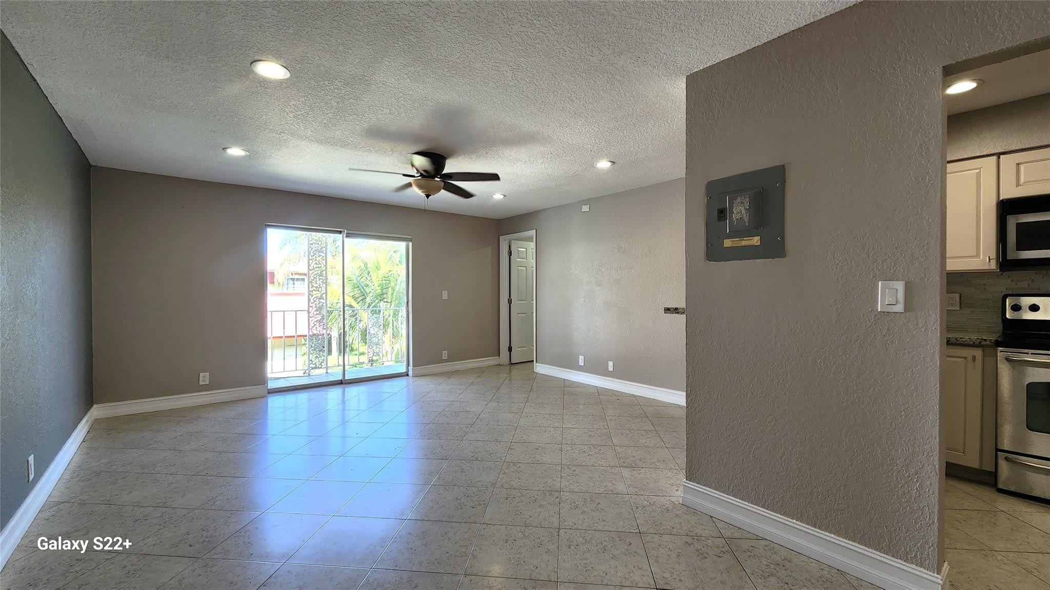 501 SE 8th Street – photo 2
