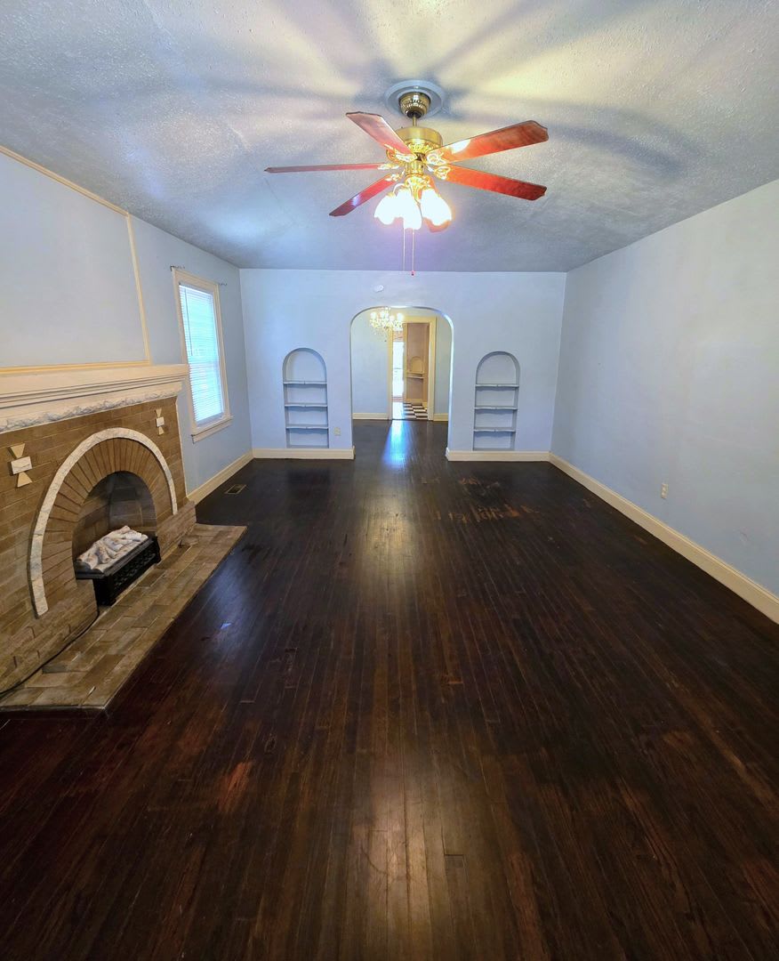 3 Bed, 1 Bath Home in NW OKC Close to Plaza District – photo 3