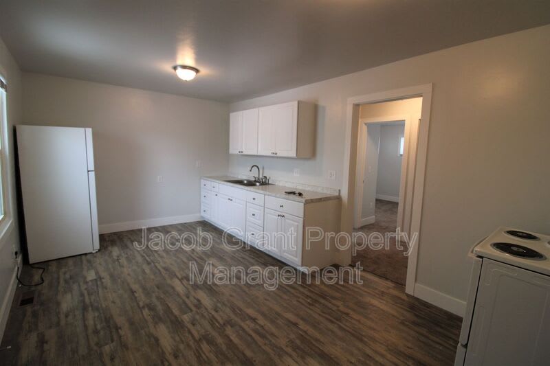 1310 Lake Ave. – photo 3