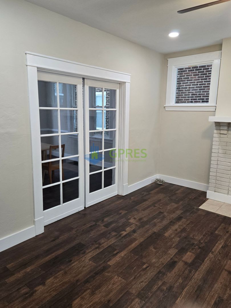 Newly renovated Beechview Home with Bonus Room walking distance to the T – photo 5