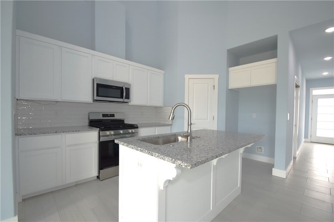 1860 Garnet Avenue – photo 5
