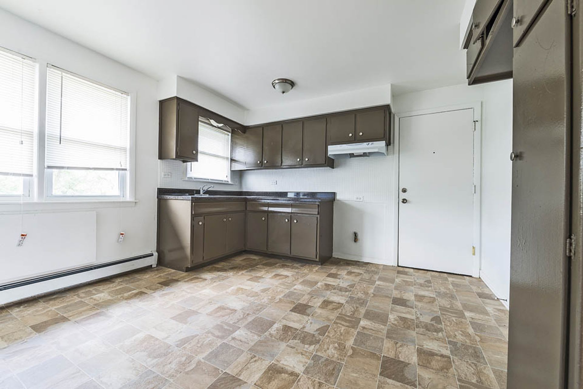 14015 S Tracy Ave – photo 5