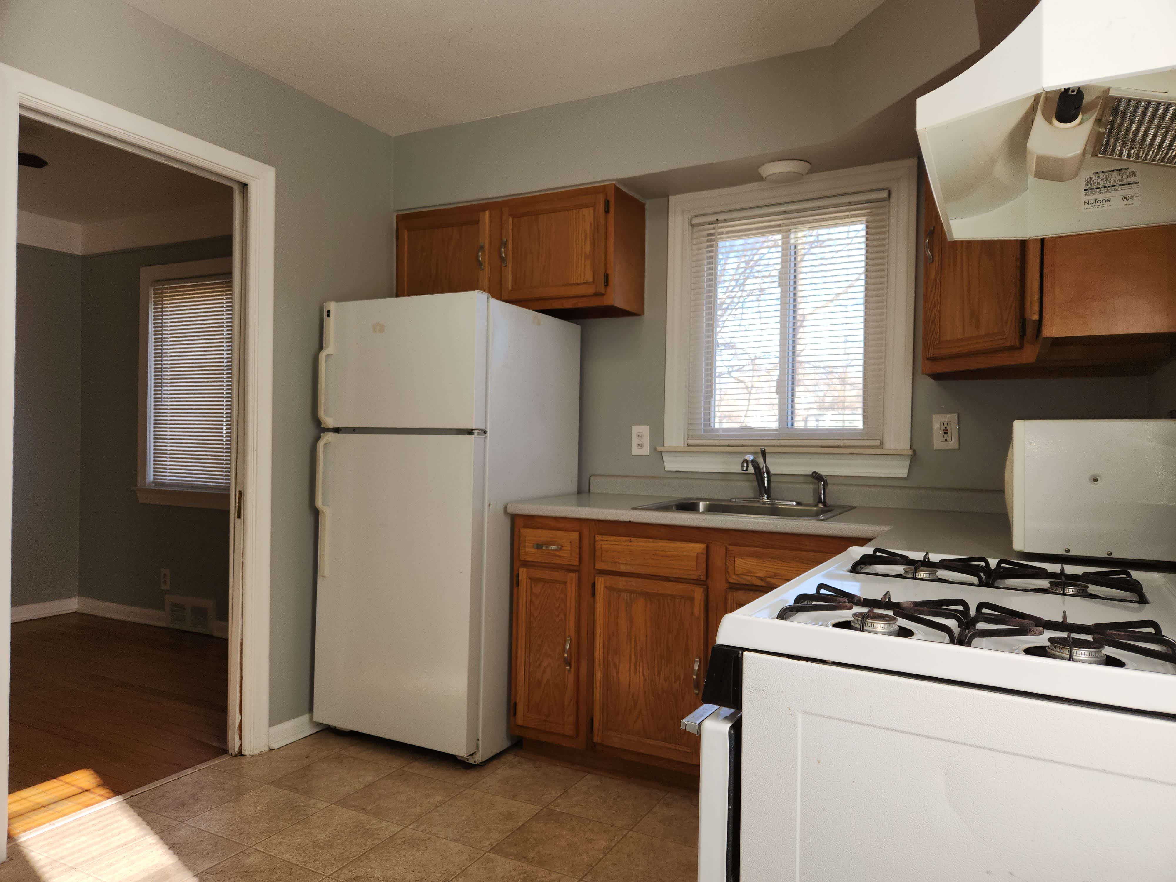 214 Potter Ave – photo 3