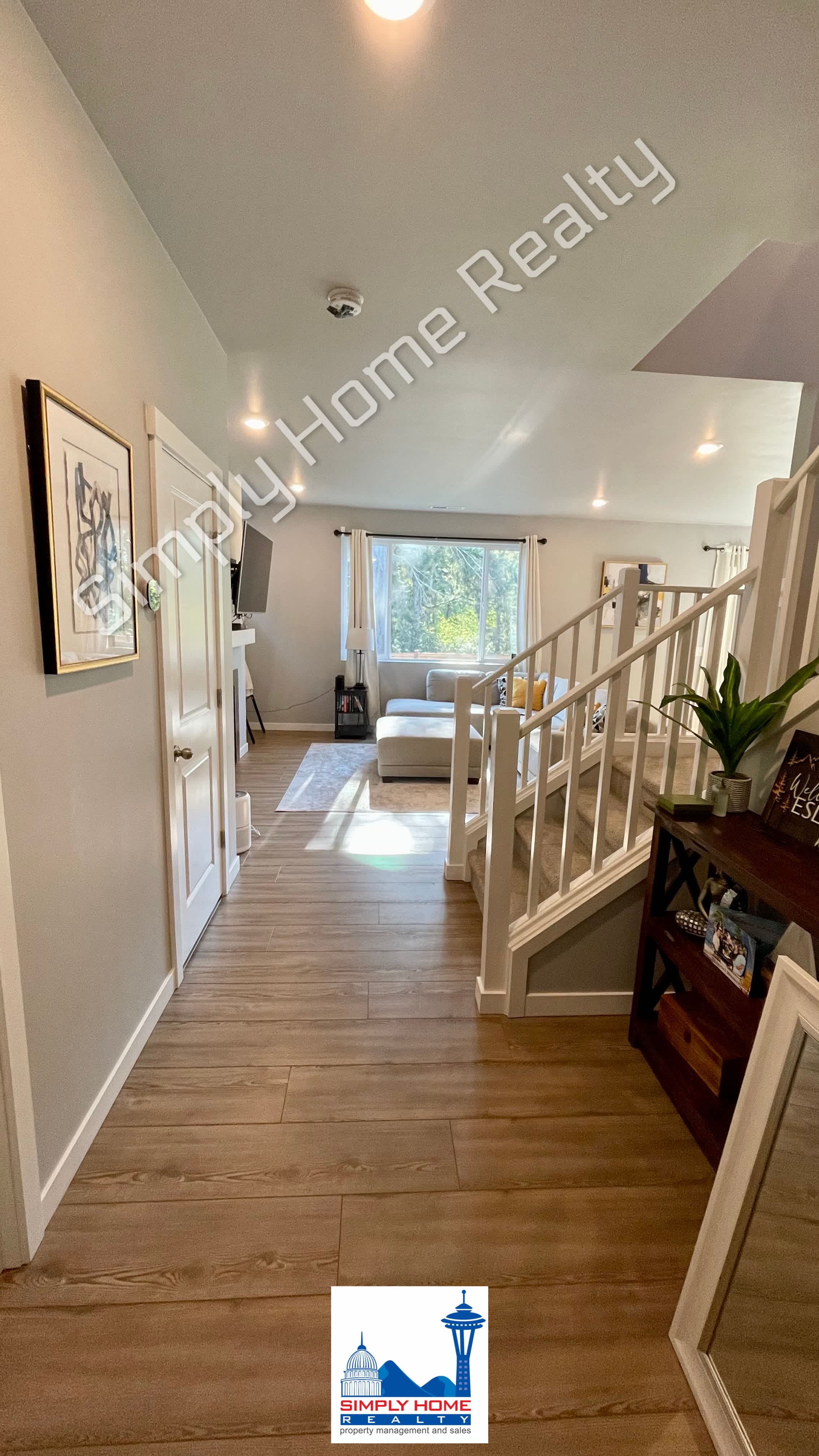 929 Vine Maple St SE – photo 3