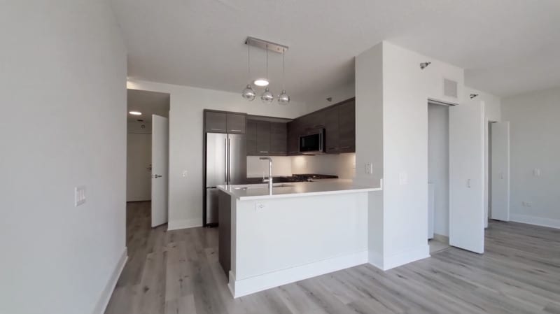 306 N Canal St – photo 2