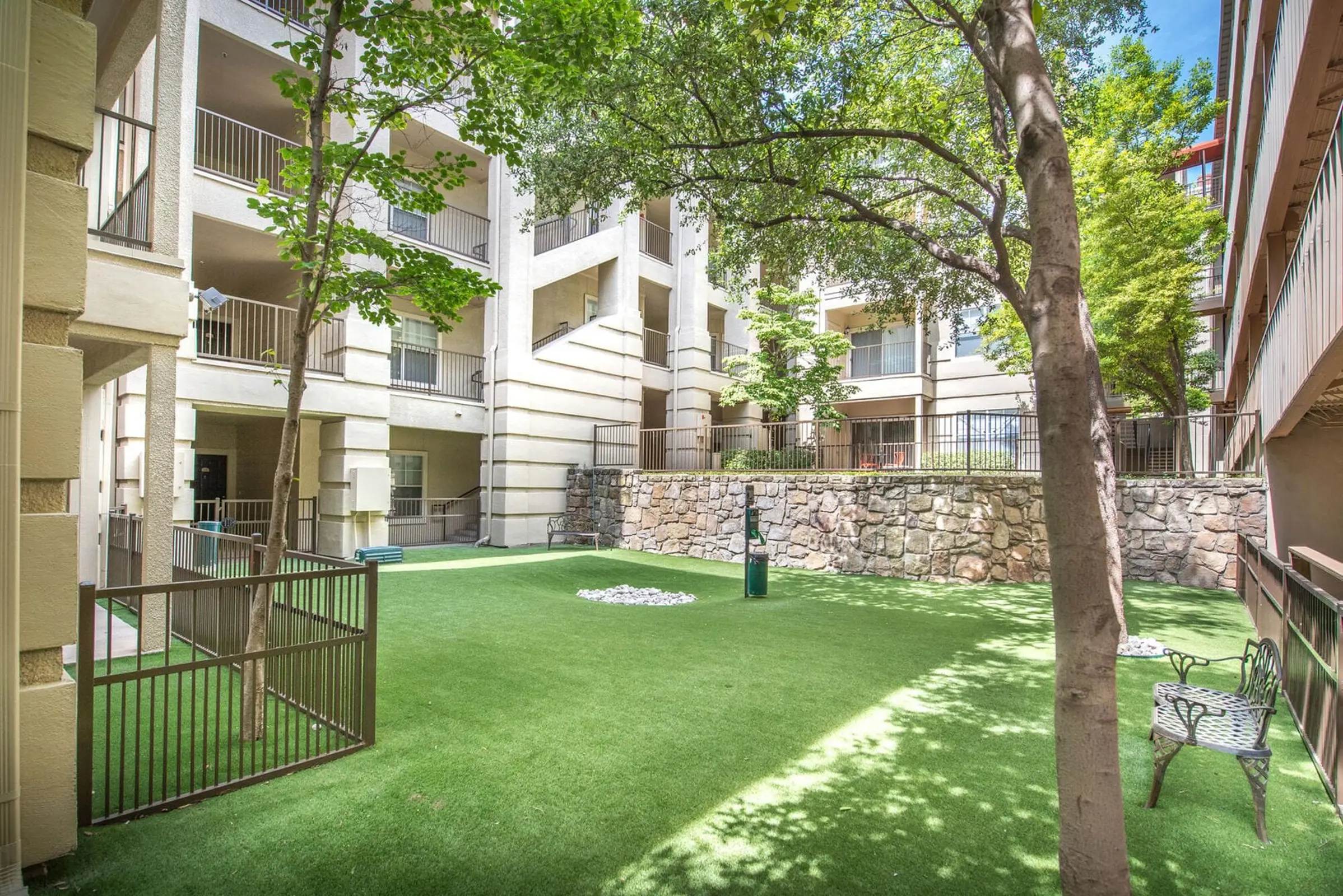 The Henderson – photo 5