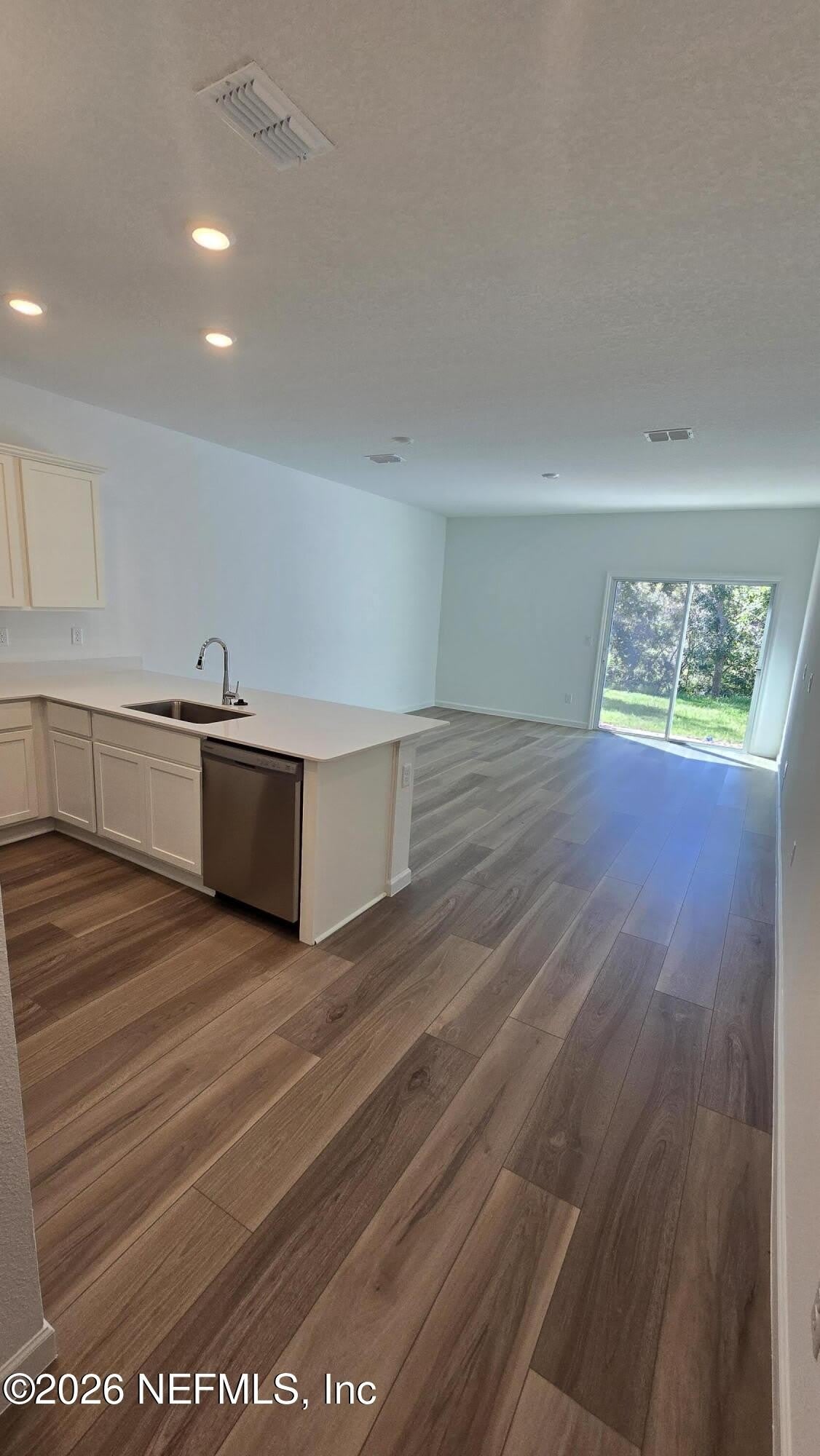 653 HOLLY LAKES Drive – photo 5