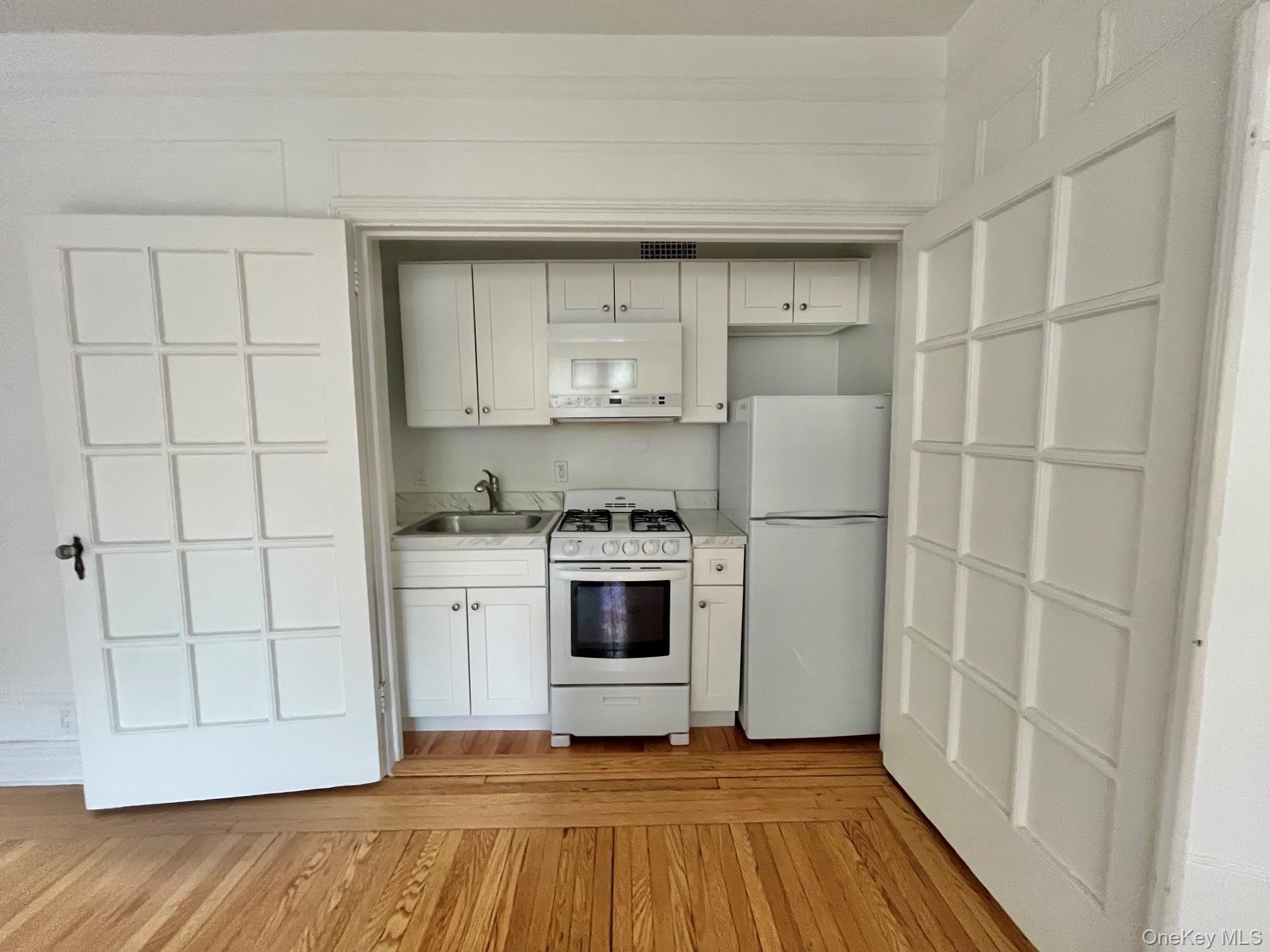 1440 Midland Avenue – photo 2