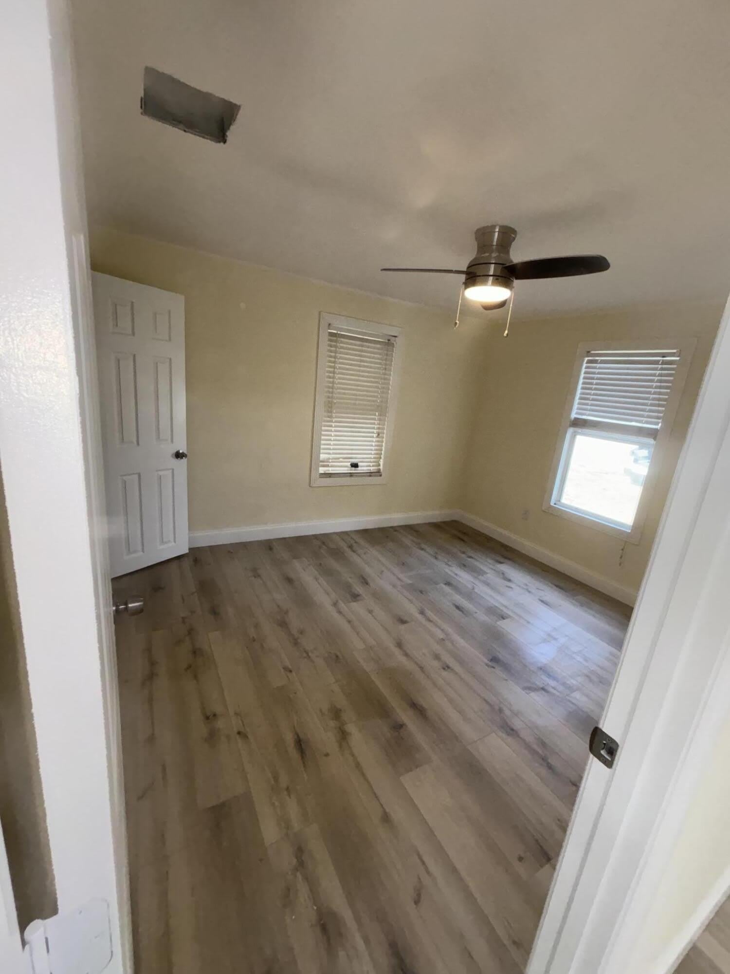 1717 LINWOOD Avenue – photo 2