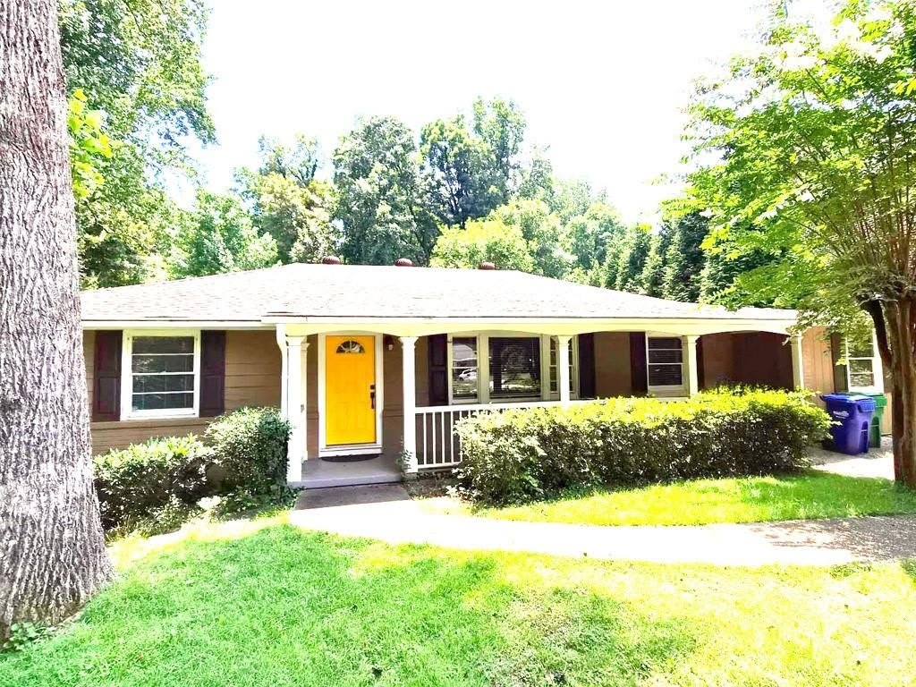 3022 Templewood Drive NE – photo 1