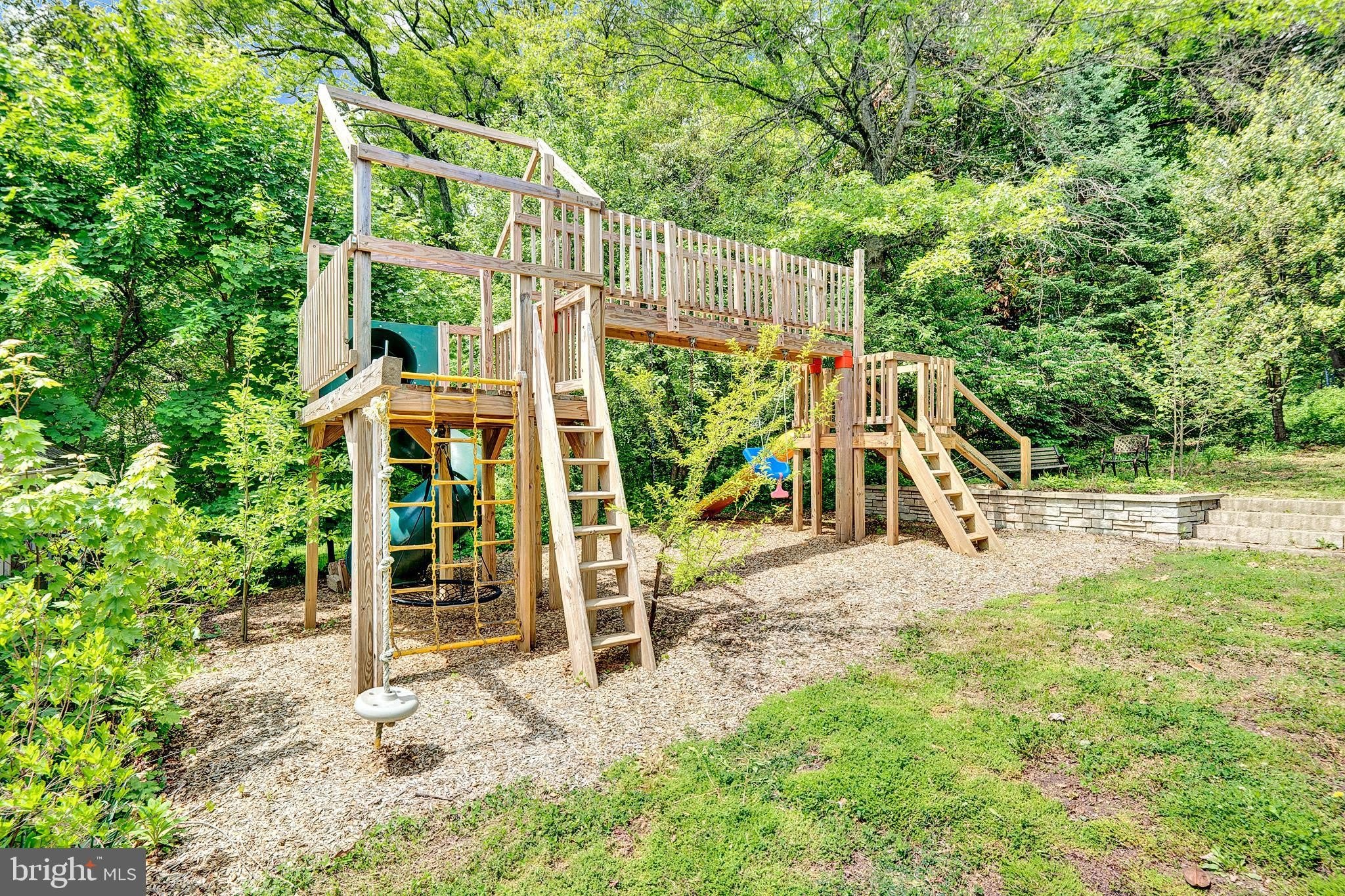 36 HART Avenue – photo 4