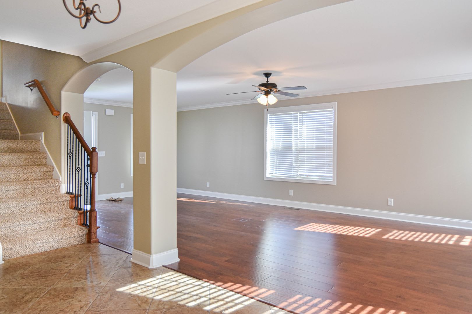 Pet Friendly Three Bedroom with Bonus! – photo 5