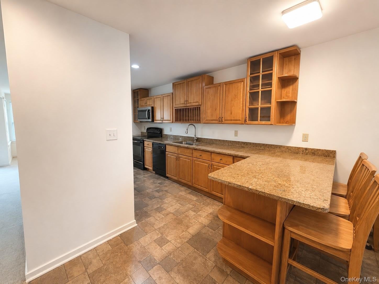 504 Continental Drive – photo 5