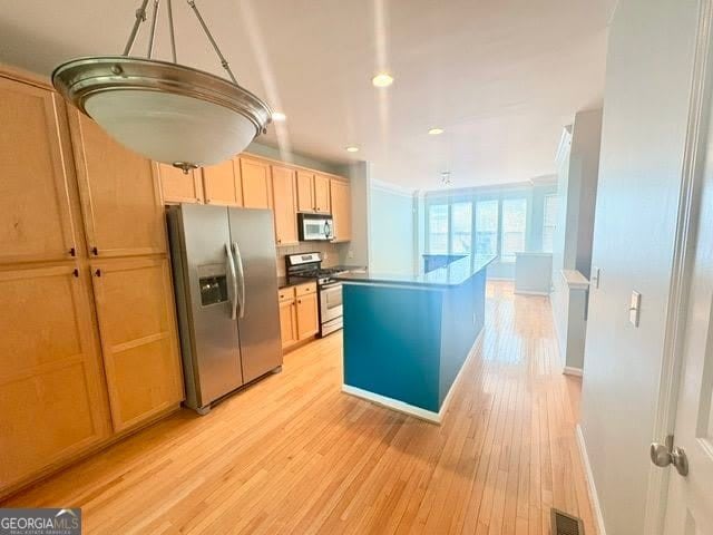 1073 Park Row North – photo 3