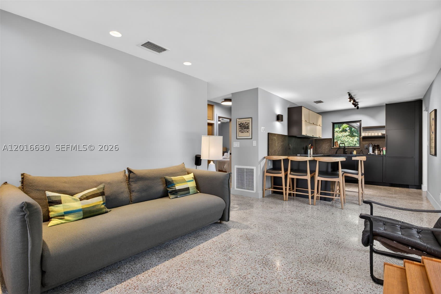 3781 NE 13th Ave – photo 4