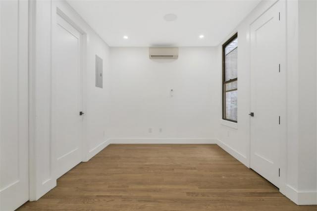 631 East 6th Street – photo 4