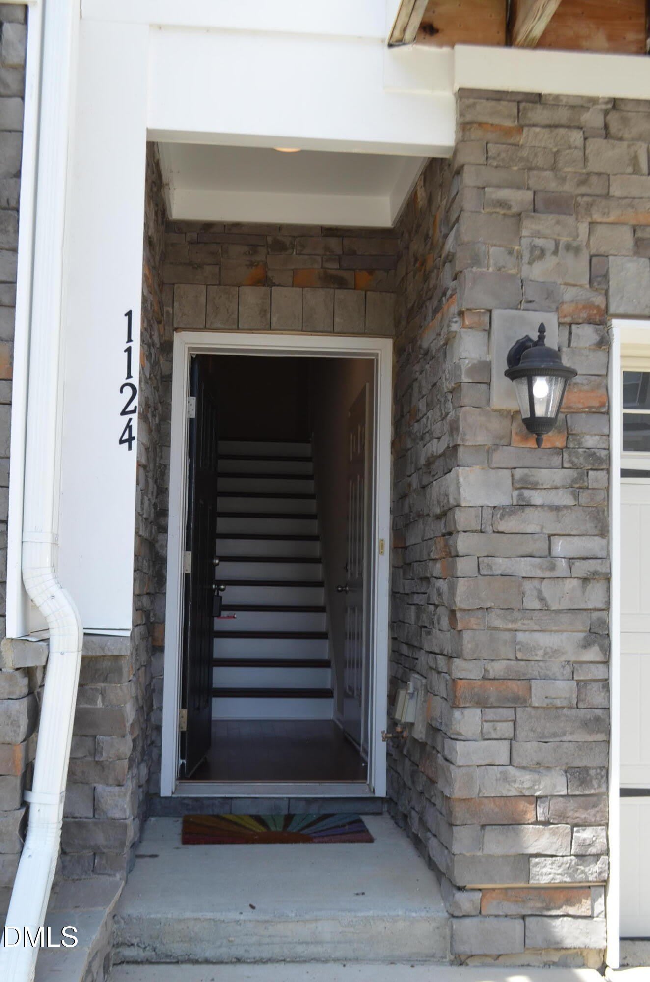 1124 Finch Court – photo 5