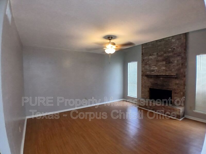 5001 Middlecoff Rd – photo 4