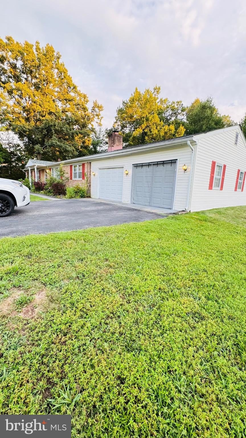 10925 MOORE Street – photo 4