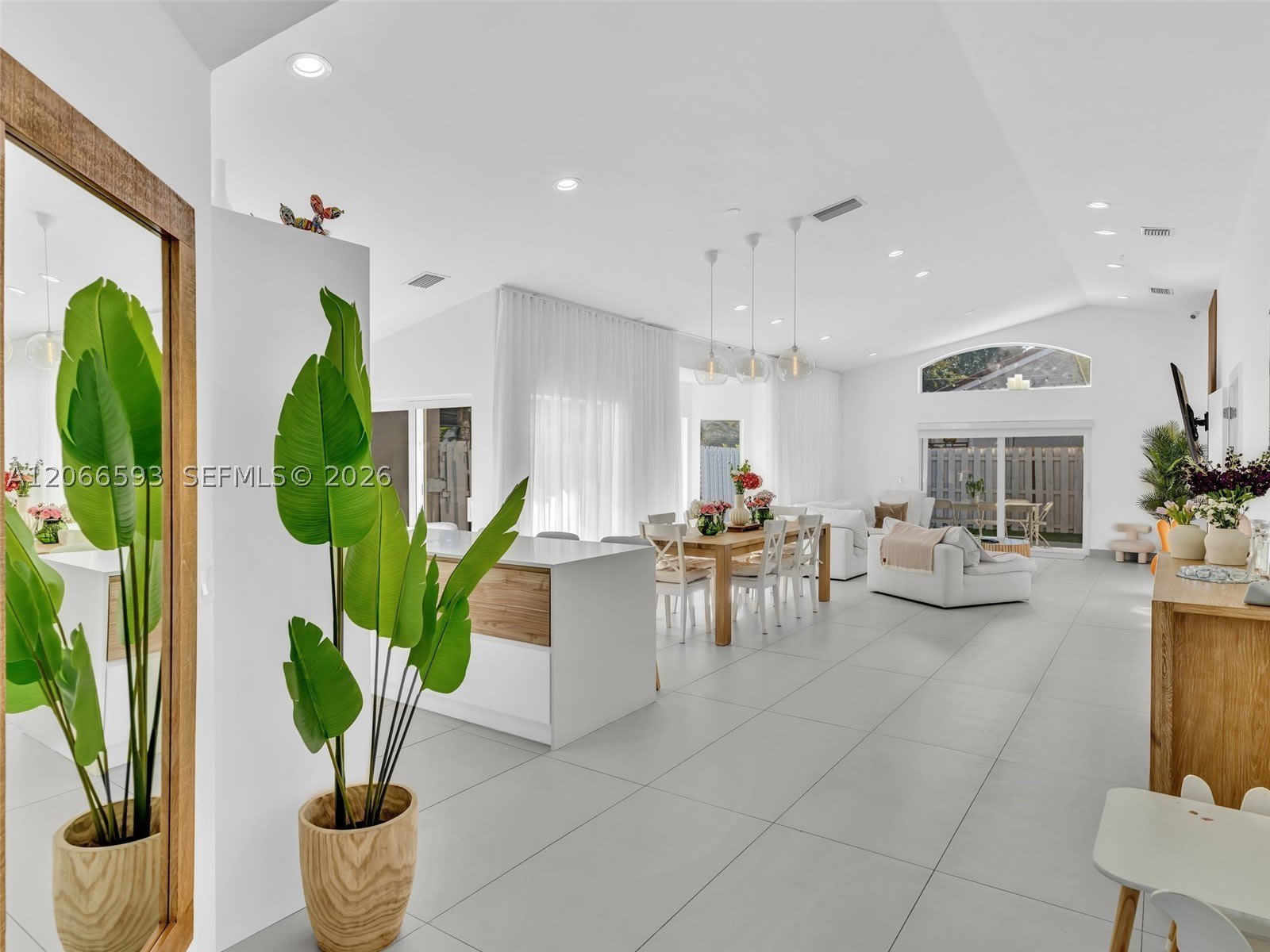 4807 SW 34th Ave – photo 2