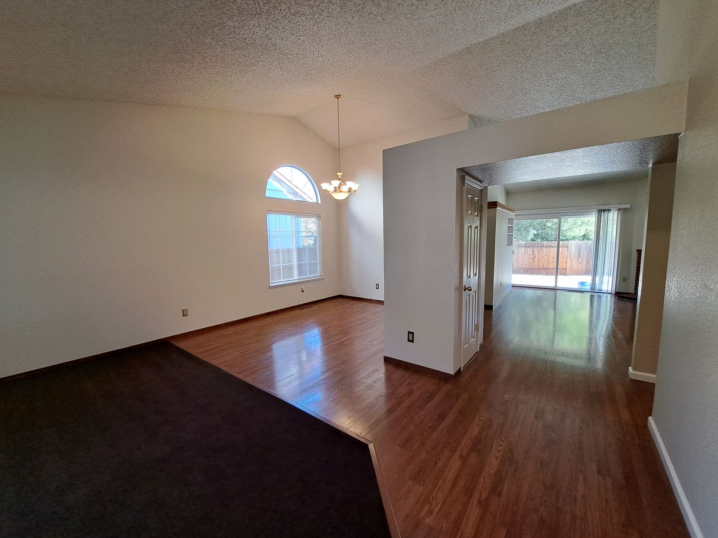 Gorgeous 4 Bedroom/2 Bath Home in Vacaville – photo 2
