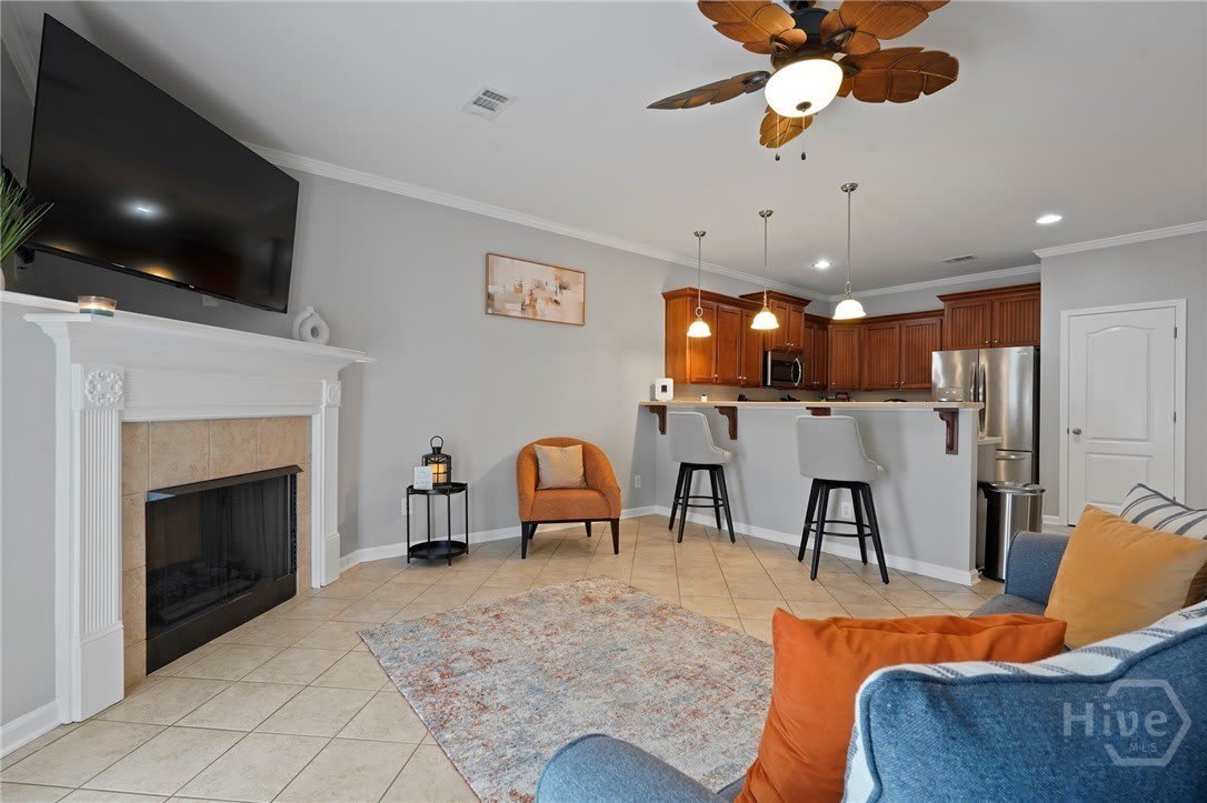 3 Red Robin Fully Furnished Court – photo 4