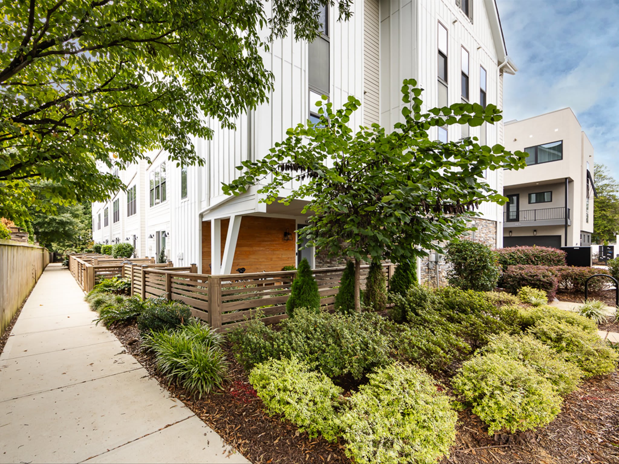 1207 East 36th Street – photo 4
