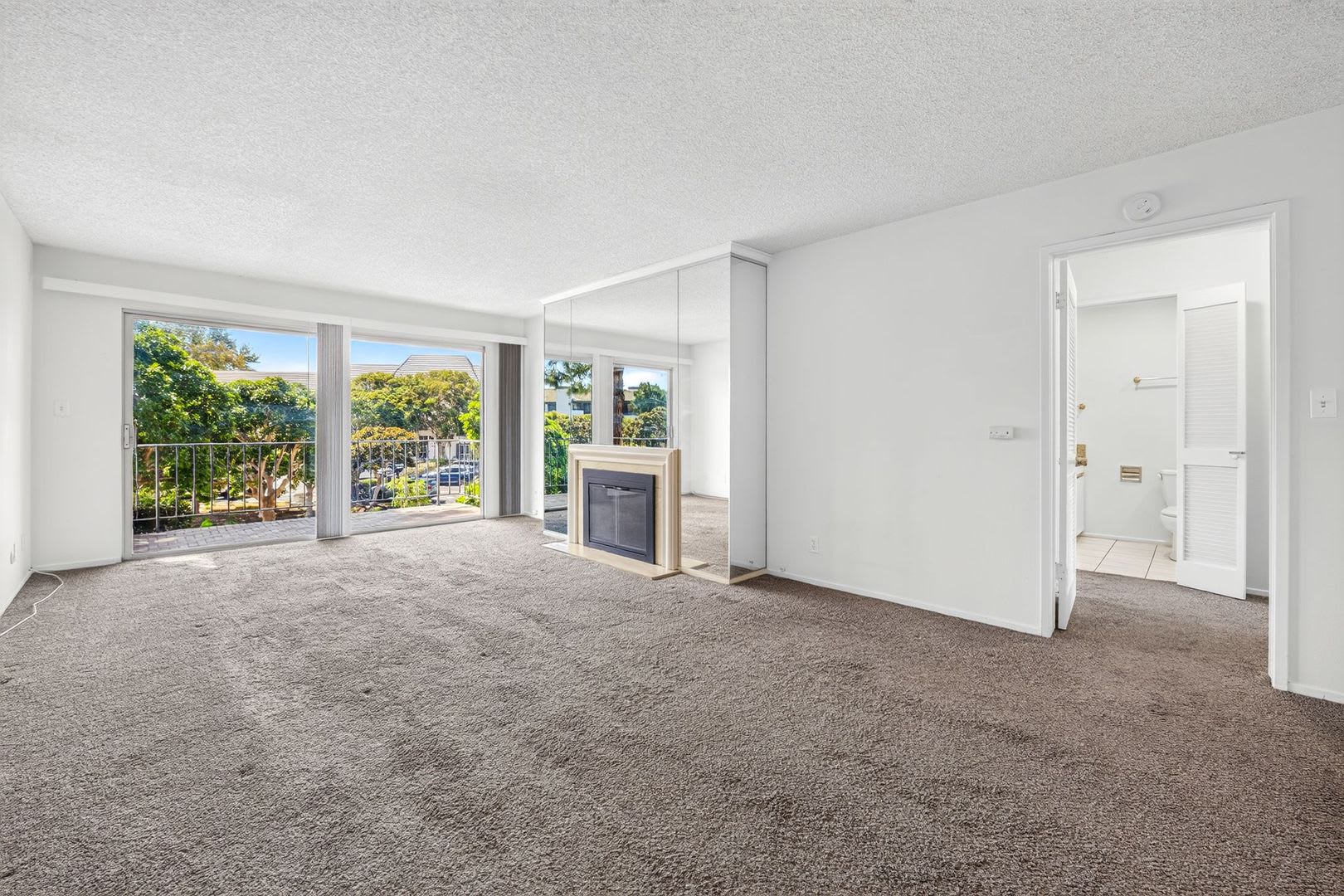 Coastal Condo in Gated Versailles Community – photo 2