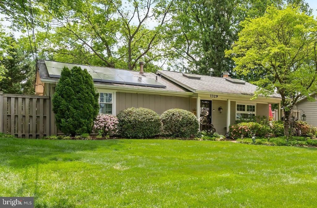 1329 Gresham Road – photo 2