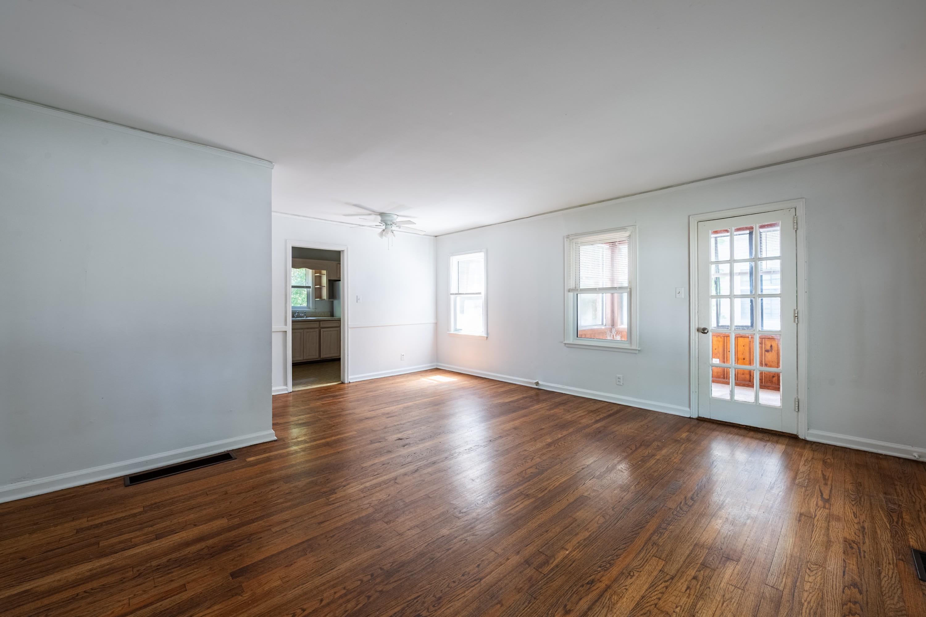 1555 Venetian Drive Southwest – photo 2