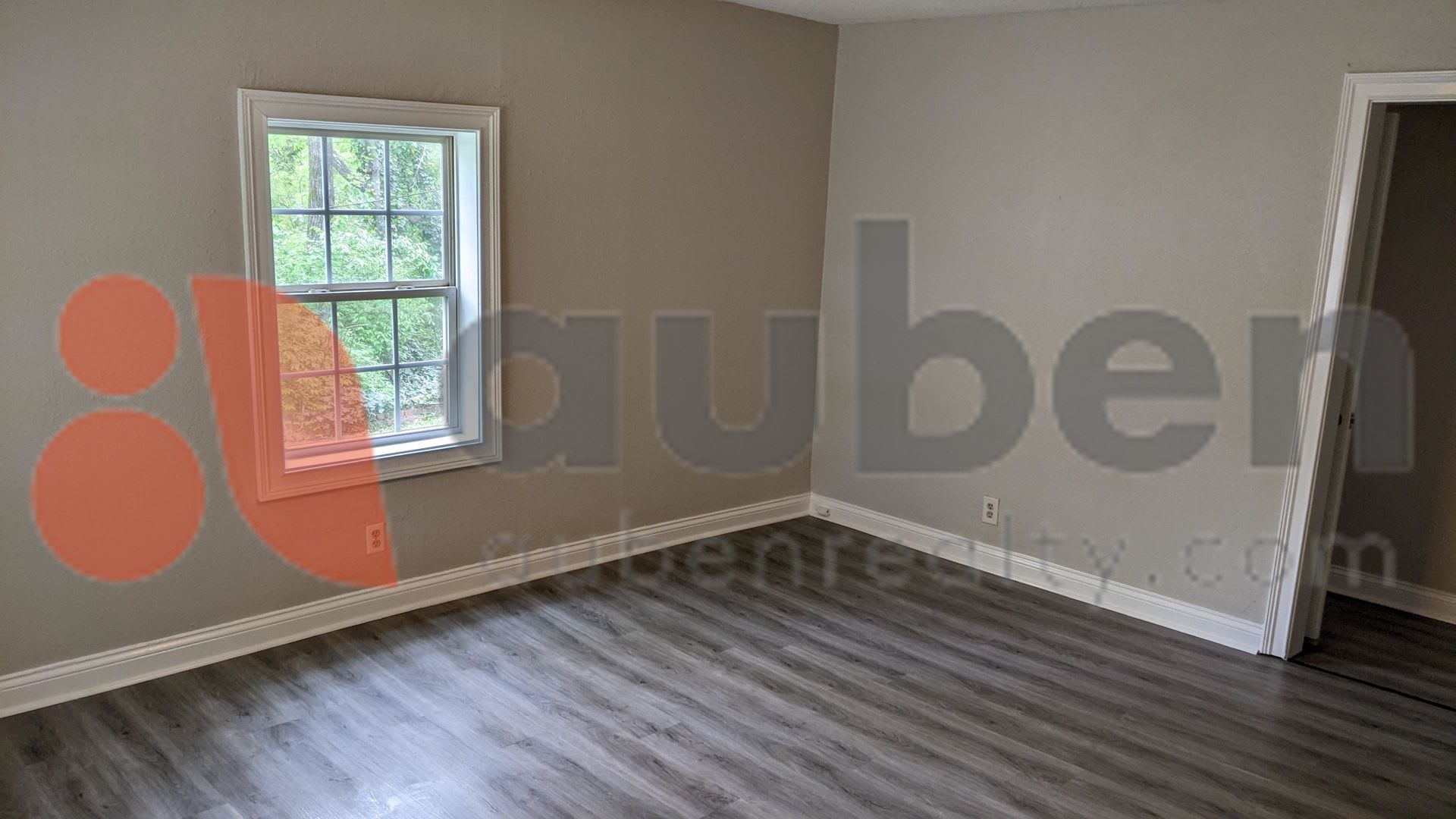 Recently Updated Home! Pet Friendly! – photo 4