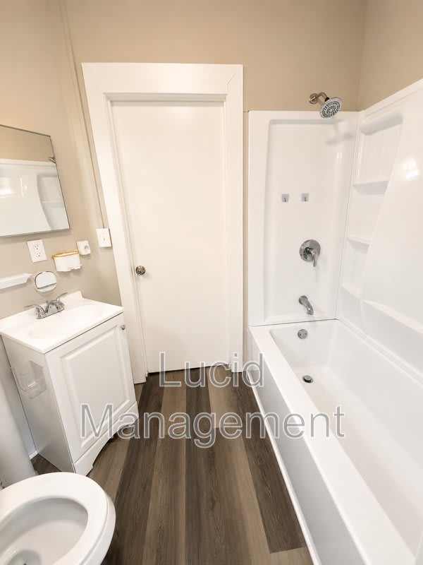 2700 Montana Ave – photo 4