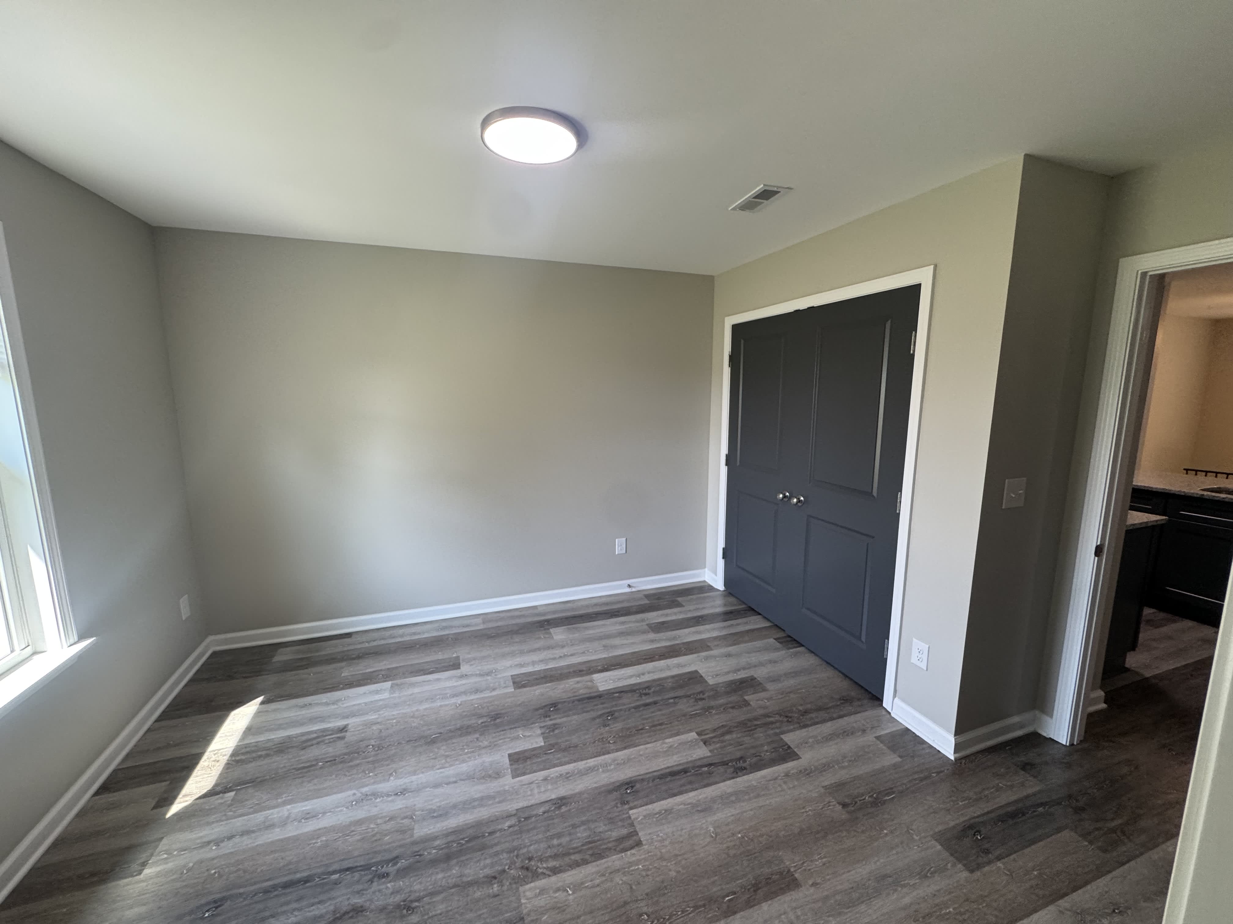 121 Jefferson Avenue West – photo 3