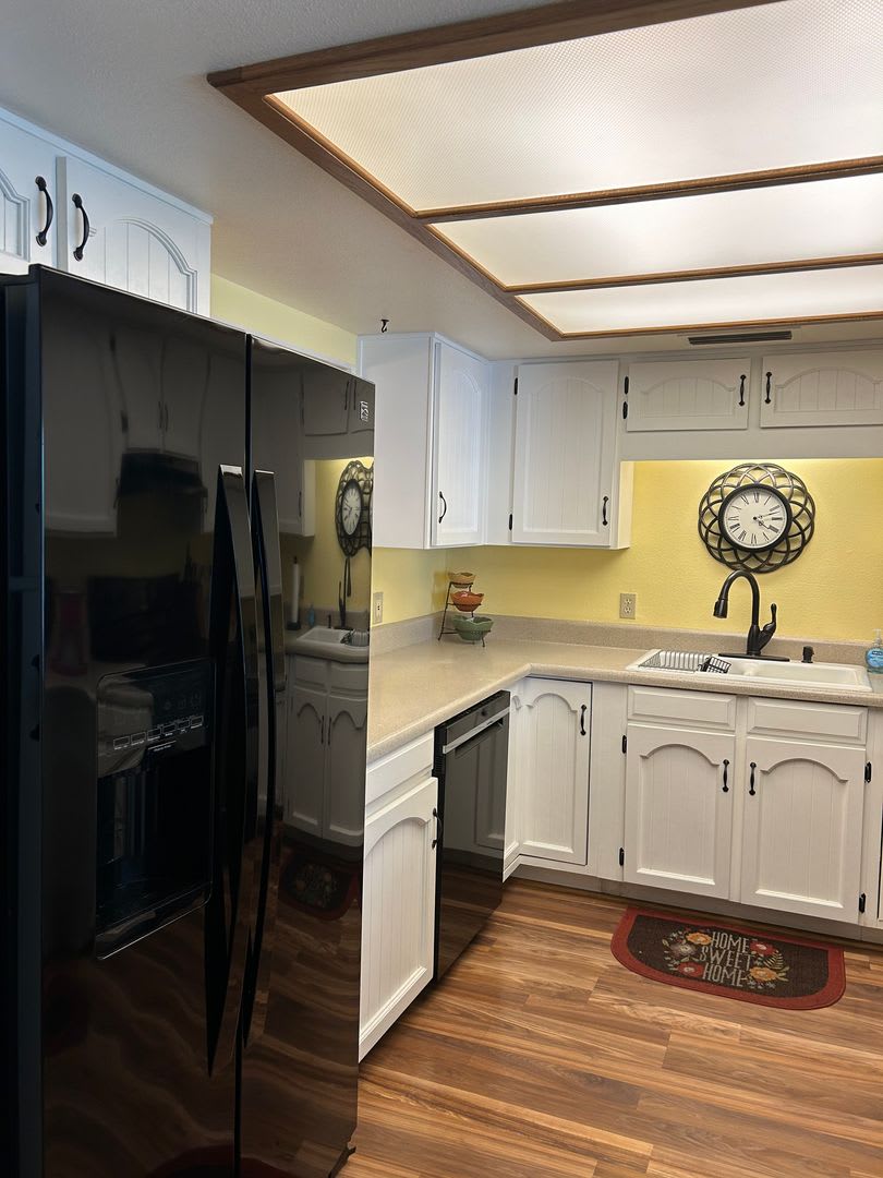 Gated 2 Bed 2 Bath Condo With Gold Course Views – photo 4