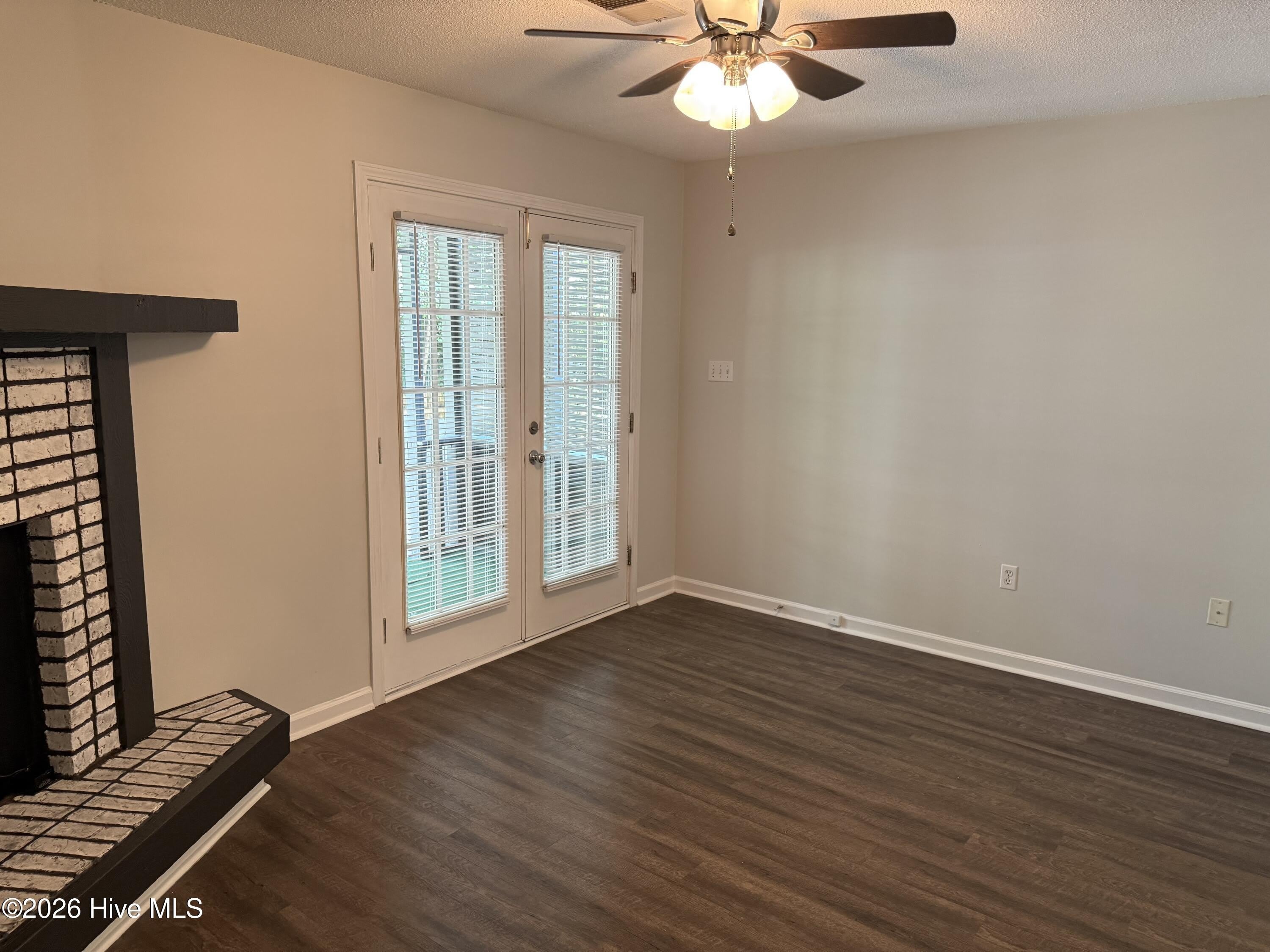 3127 N Village Court N – photo 4