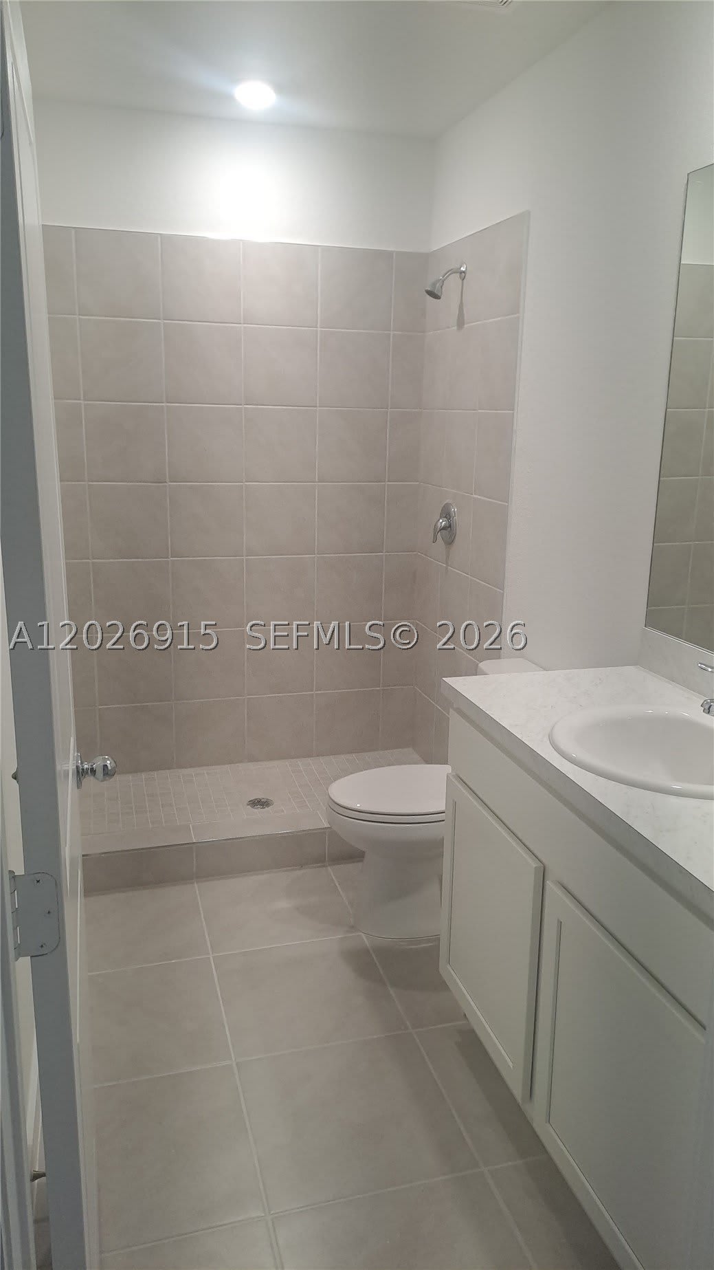 408 NE 1st Dr – photo 2