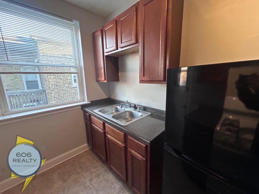 7346 North Damen Ave. – photo 5