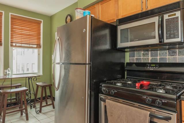 130 Sutherland Rd. – photo 5