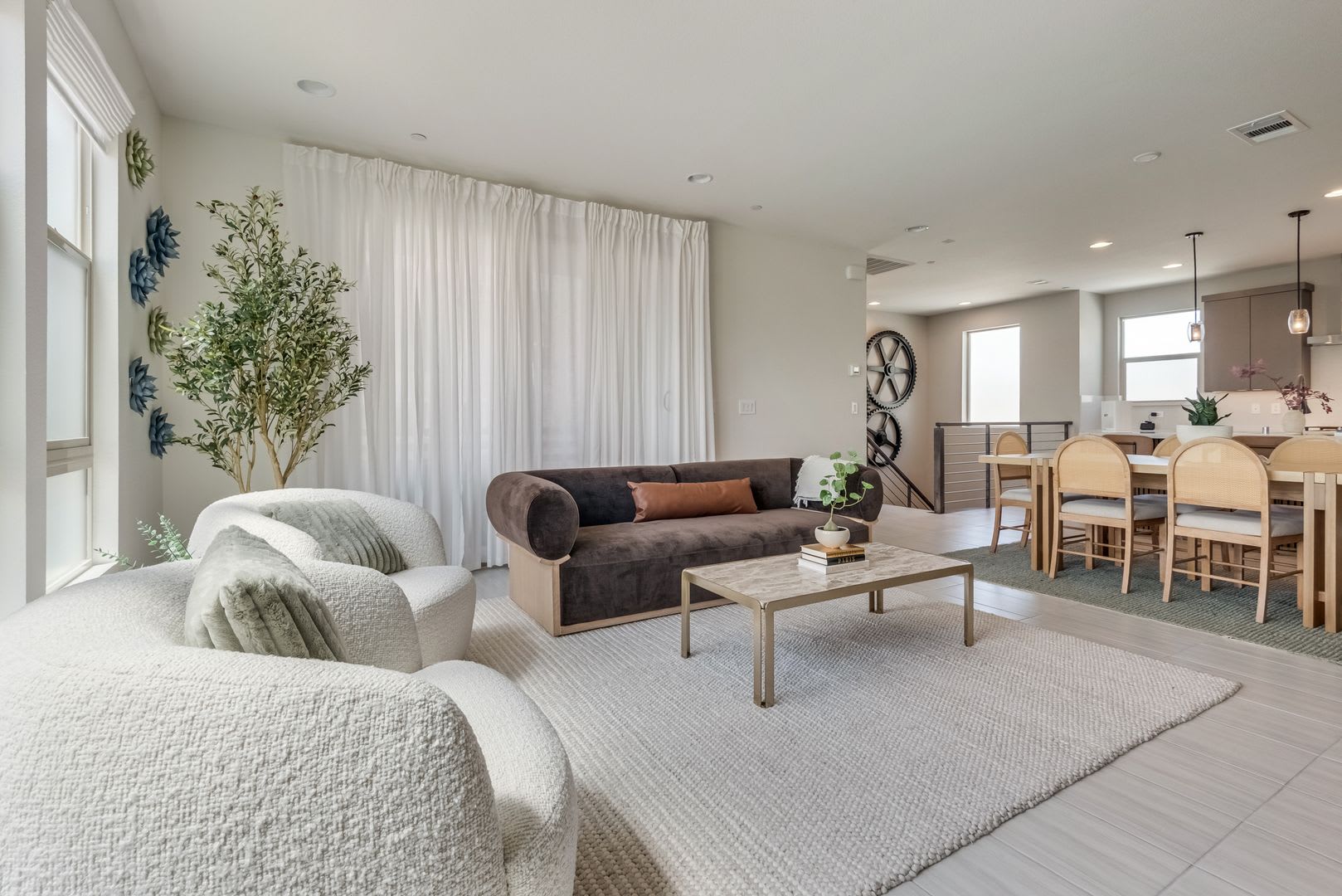 Stunning Modern 3-Story Home in Summerlin with Contemporary Style & Comfort – photo 4