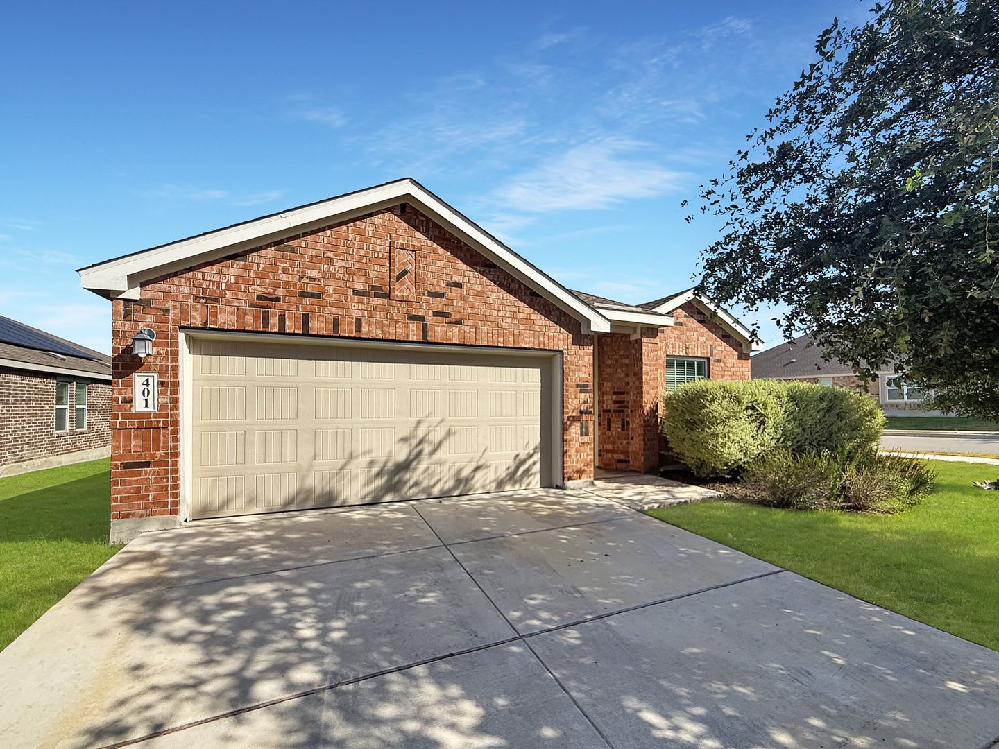 A Stunning 4 Bedrooms 3 Bathrooms Single Story Home Thoughtfully Designed For Both Comfort And Functionality – photo 2