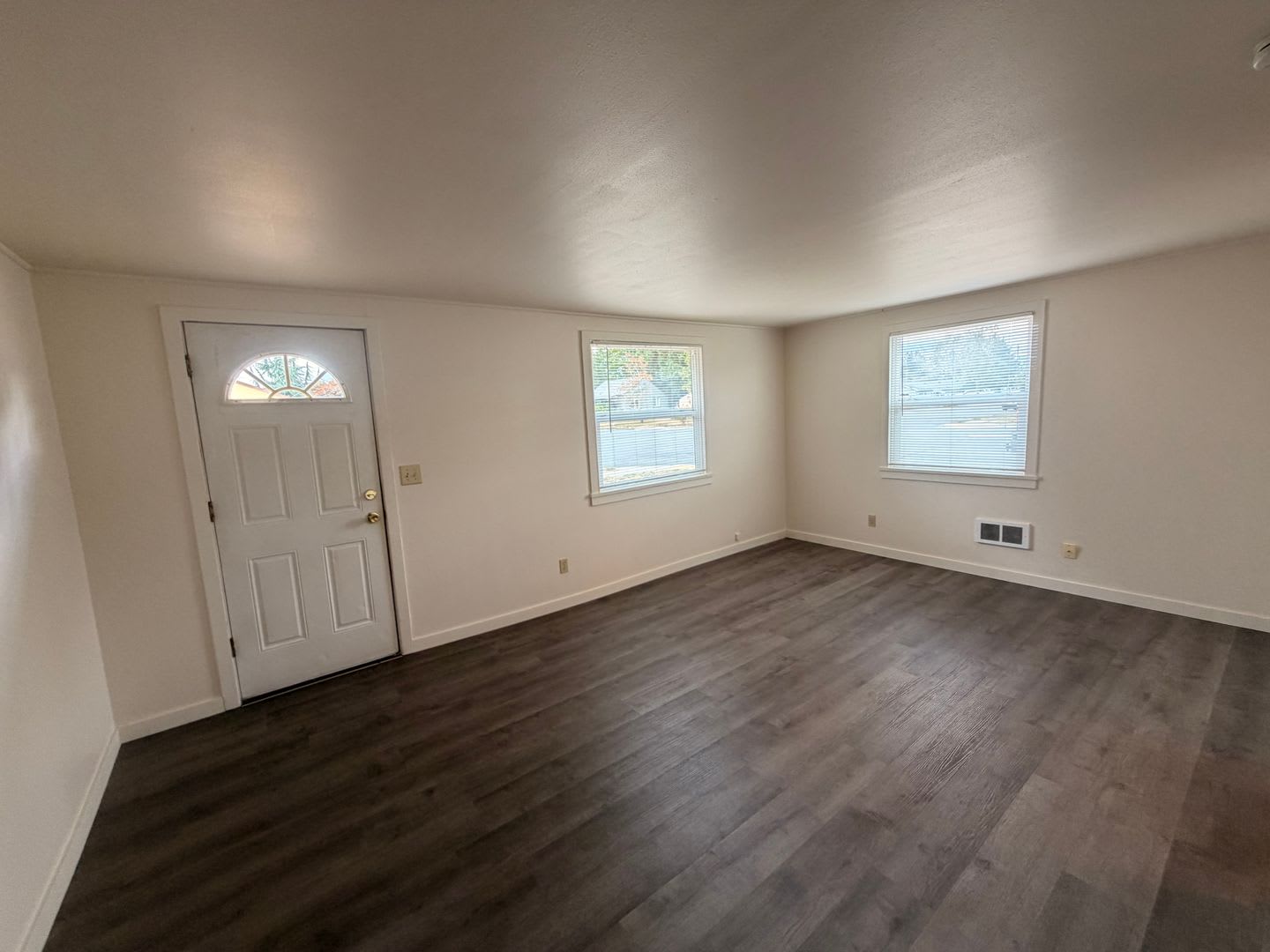 2 bedroom House – photo 5